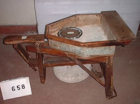 ポッターズホイール|木製・1930年代 足踏み式のろくろ 幅120cm