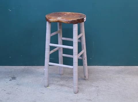 サドルハイスツール|エルム材・1930年代 白脚とサドル座面 高さ76.5cm