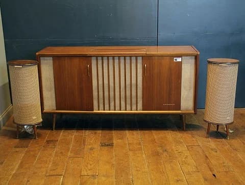 オーディオセット|ウォルナット材・1950年代 スピーカー2台付き 幅157.5cm