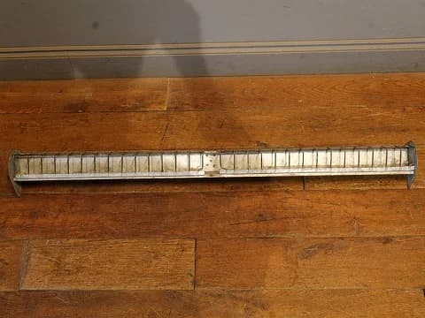 バードフィーダー|1930年代 金網の細長い餌台 100cm