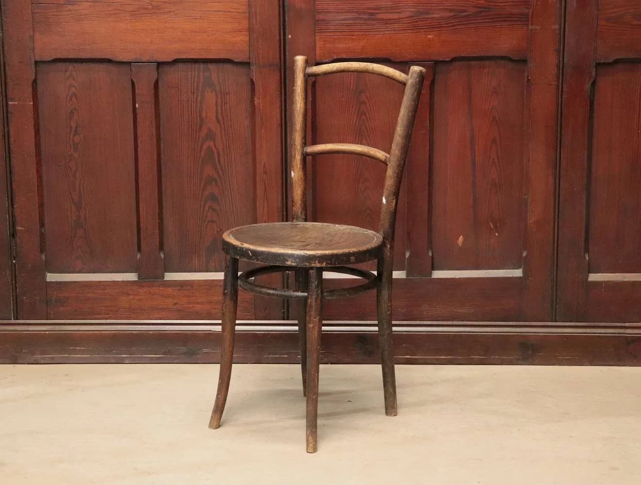 ベントウッドチェア|ブナ材・1930年代 曲木家具の元祖 THONET(トーネット)