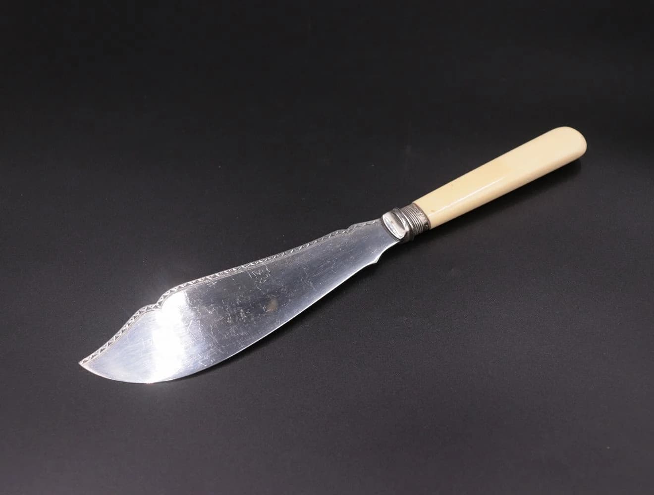 フィッシュサーバーナイフ|洋白EPNS・1960年代 28.5cm