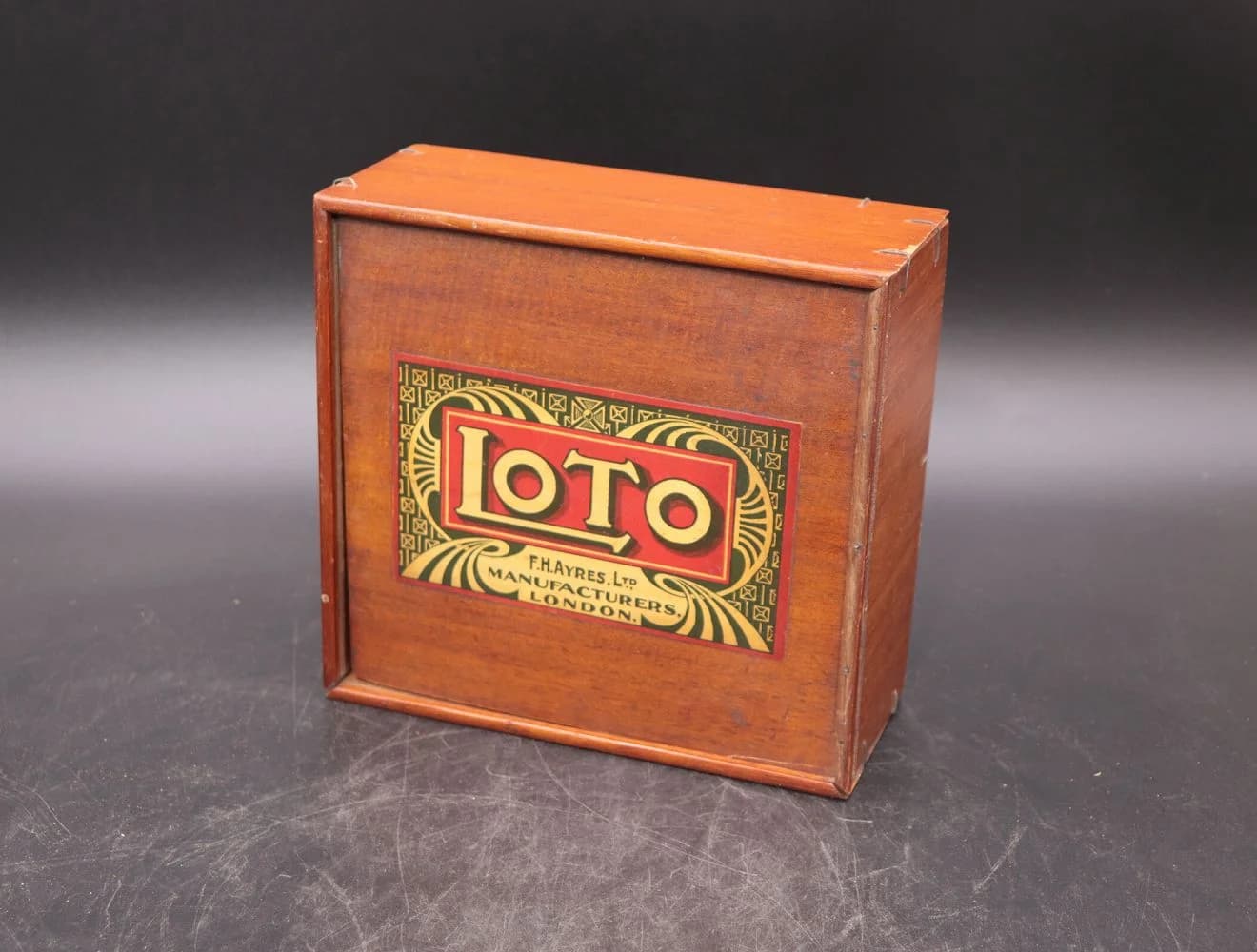 ロトゲーム|木製・1930年代 ビンゴの前身「LOTO」 21.5cm