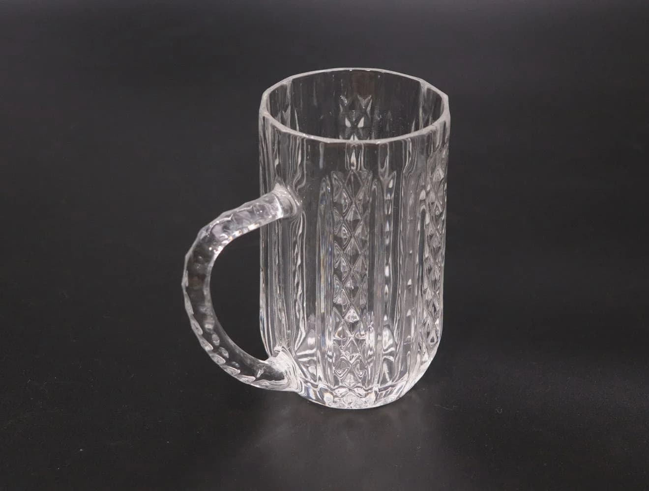 ガラスジョッキ|1930年代 丸底のダイヤカット 13.5cm