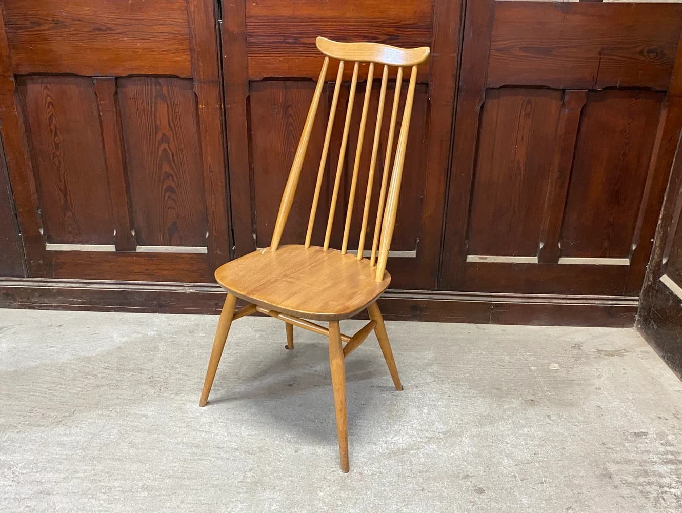 ゴールドスミスチェア|ブナ・エルム材・1960年代 スピンドルバックのダイニングチェア ERCOL(アーコール)